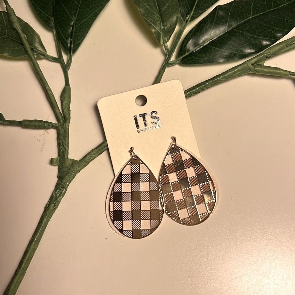 It’s Sense Leather and Plaid Gold Metal Earrings